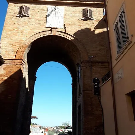 Porta Santa Lucia *