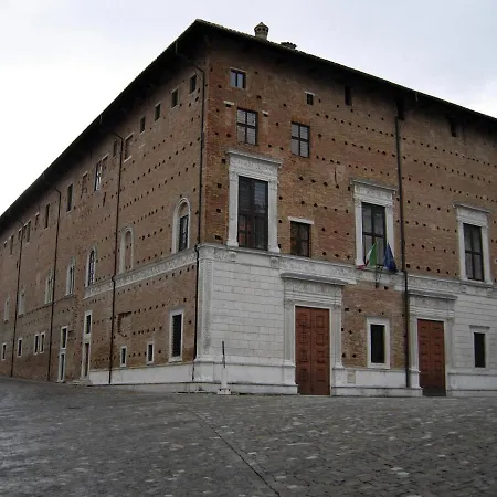 Porta Santa Lucia Frühstückspension Urbino